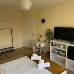 Spacious Cosy Room With Private Bathroom
