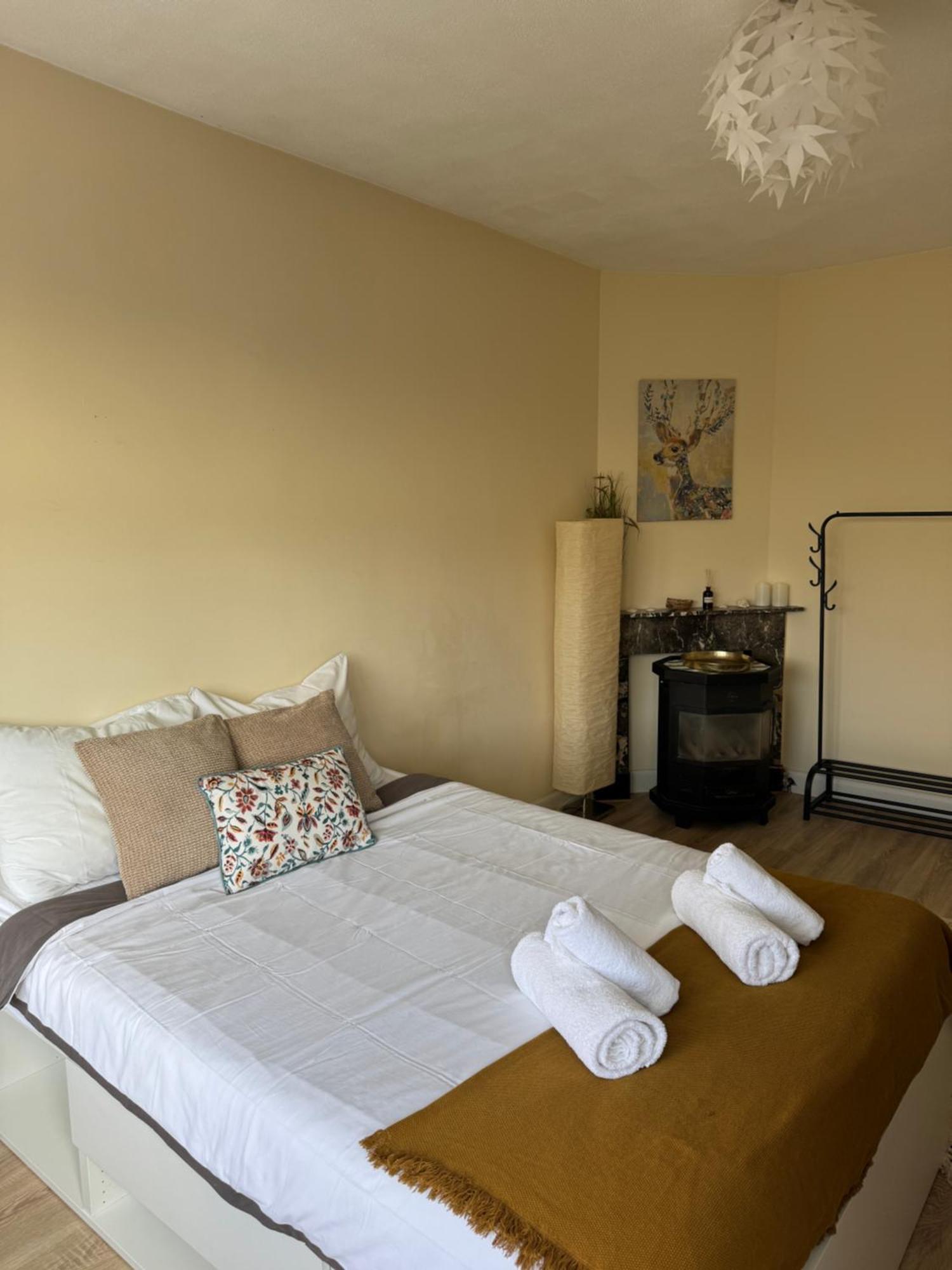Spacious Cosy With Private Bathroom
